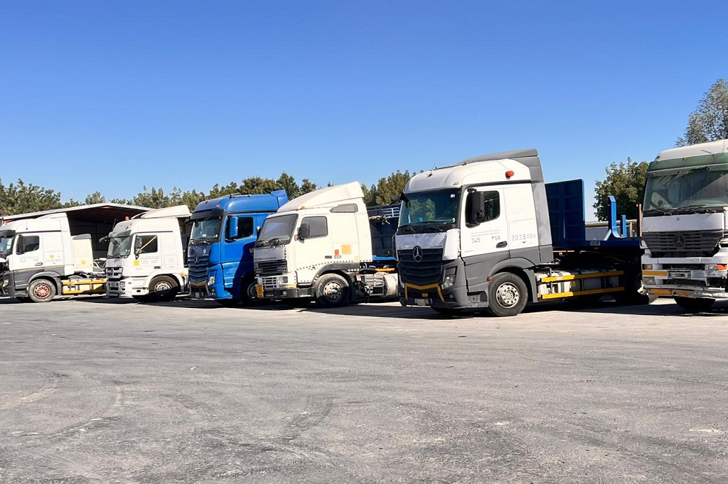 Mini Buses Transport with Professional Drivers in KSA